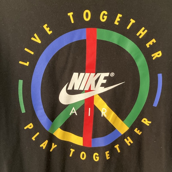 NIKE Hooded T Shirt The Nike Tee Size M Black Blue Yellow Red White Green - Picture 9 of 12